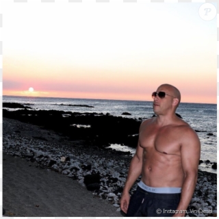 Vin Diesel Pose Torse Nu Pour Le Retour De Xander Cage - Vin Diesel Shirtless Clipart