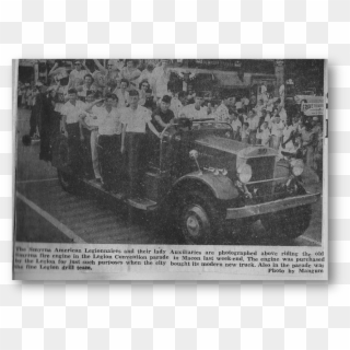 Holabird In Parade - Vintage Car Clipart