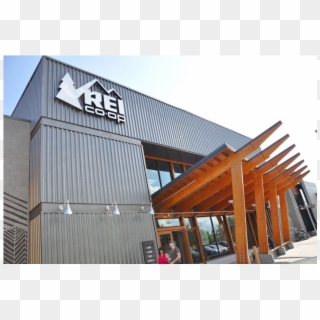 Outdoor Retailer Rei Celebrates Grand Opening In Winter - Rei Co Op Winter Park Fl Clipart