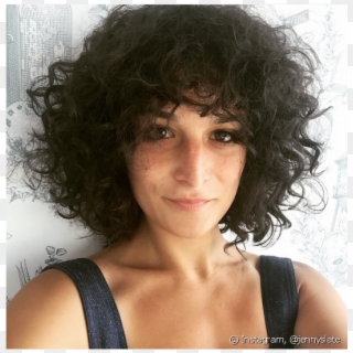 A Franja Cacheada É Uma Ótima Opção Para Quem Deseja - Jenny Slate New Haircut Clipart
