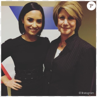 Demi Lovato A Rencontré Linda Rosenberg, Membre Du - Woman Clipart