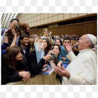 El Papa Francisco Abre La Puerta Del Vaticano A Todos - Audience Clipart
