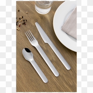 They Exist In Both Natural Steel And Gold Colour - Placemat Clipart